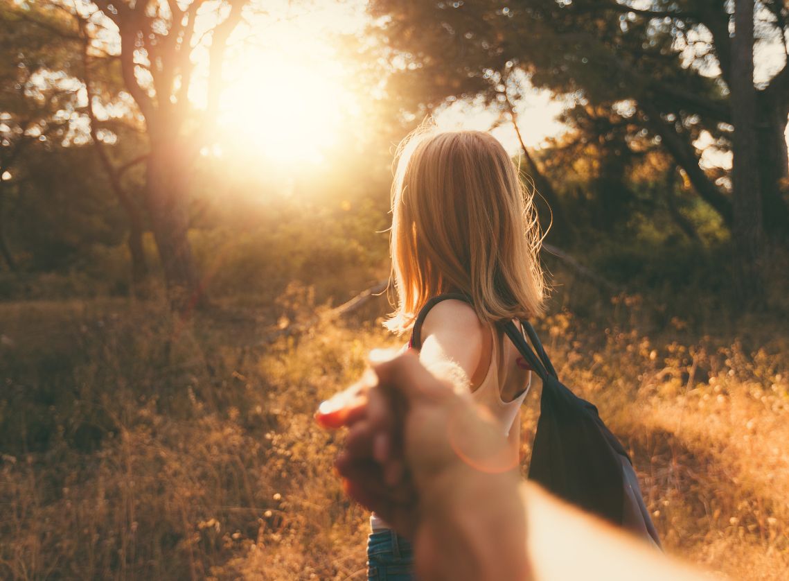 Cómo cerrar ciclos sin culpa: la energía del otoño aplicada al crecimiento personal